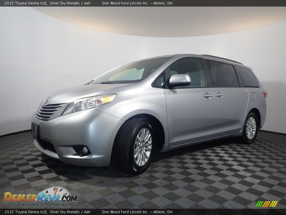 2015 Toyota Sienna XLE Silver Sky Metallic / Ash Photo #8
