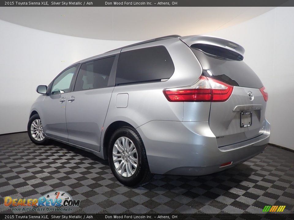 2015 Toyota Sienna XLE Silver Sky Metallic / Ash Photo #11
