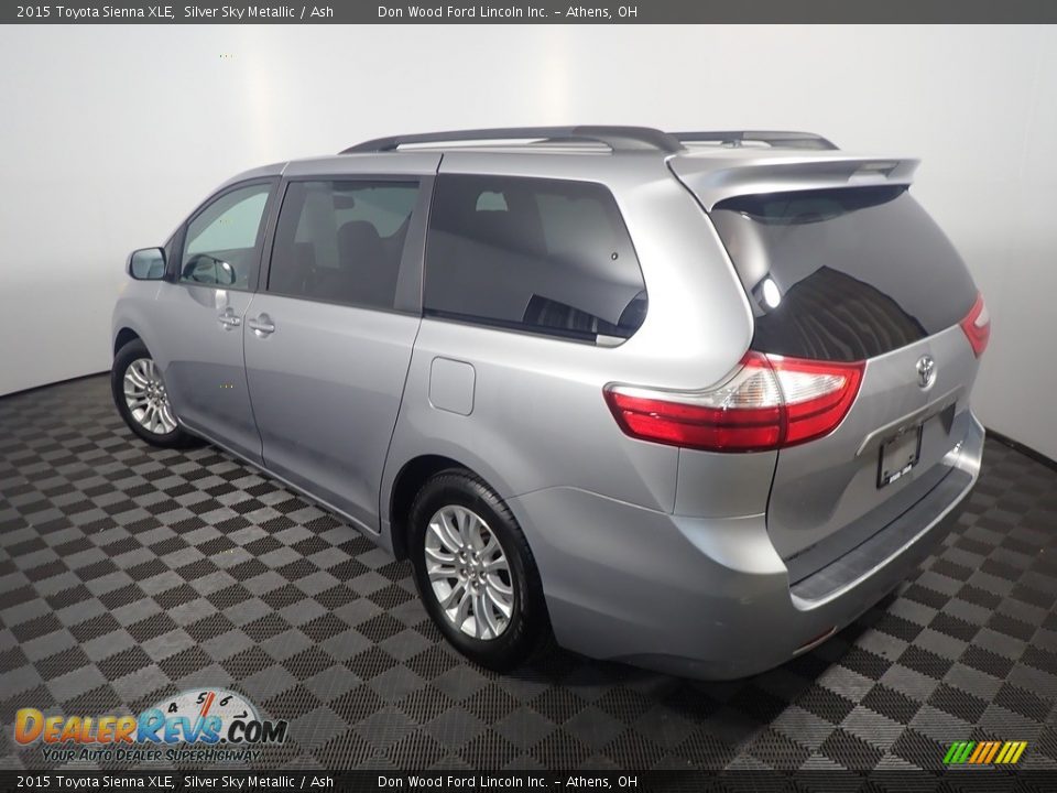 2015 Toyota Sienna XLE Silver Sky Metallic / Ash Photo #12