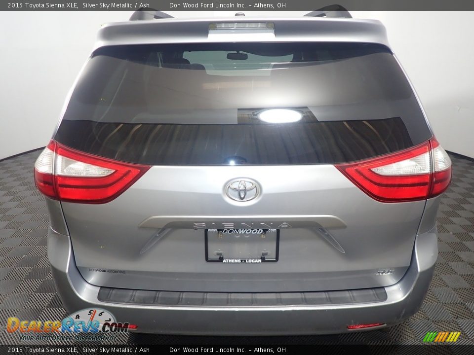 2015 Toyota Sienna XLE Silver Sky Metallic / Ash Photo #13