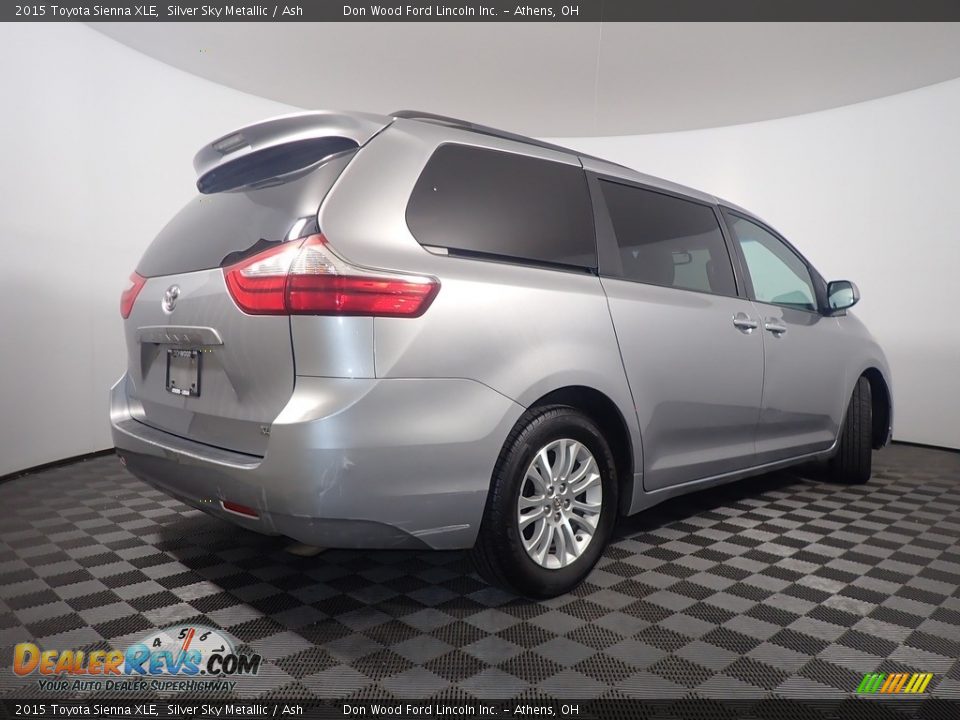 2015 Toyota Sienna XLE Silver Sky Metallic / Ash Photo #16