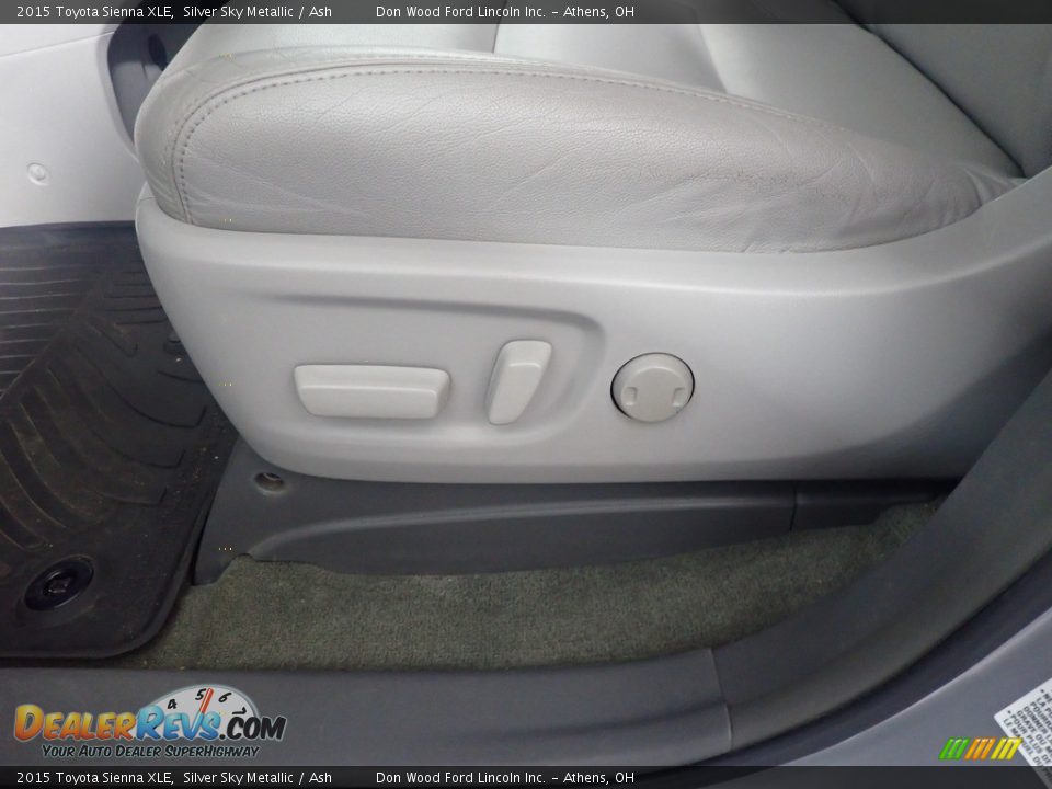 2015 Toyota Sienna XLE Silver Sky Metallic / Ash Photo #23