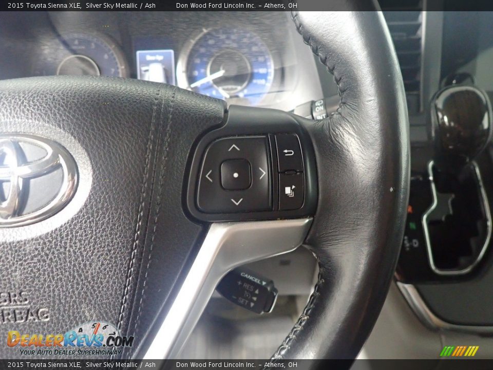 2015 Toyota Sienna XLE Silver Sky Metallic / Ash Photo #29