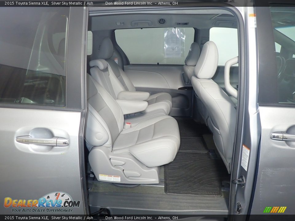 2015 Toyota Sienna XLE Silver Sky Metallic / Ash Photo #36