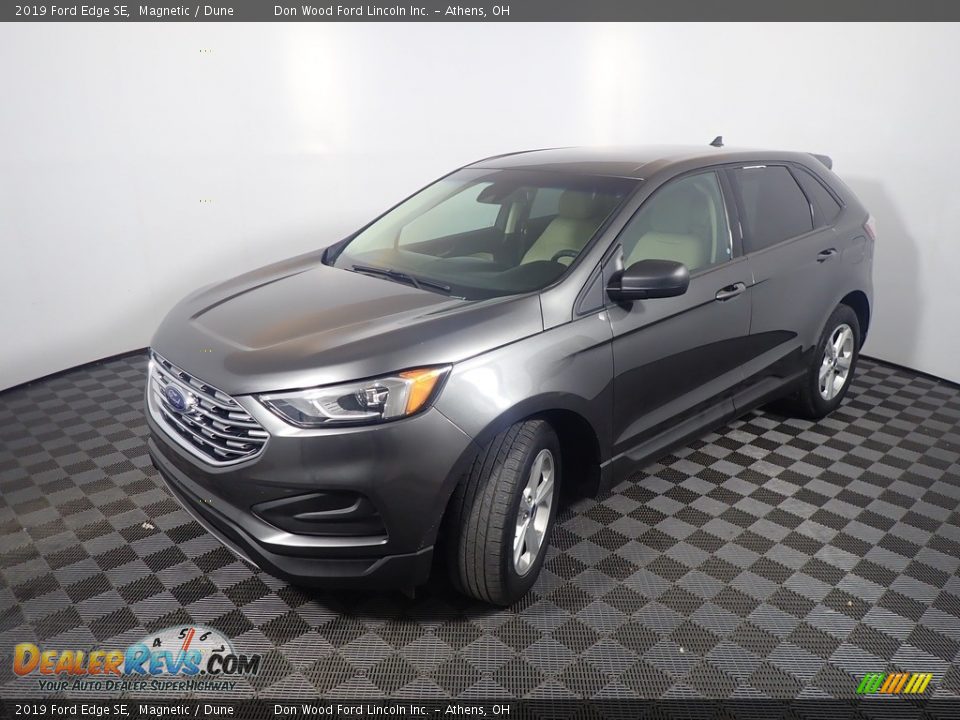 2019 Ford Edge SE Magnetic / Dune Photo #9
