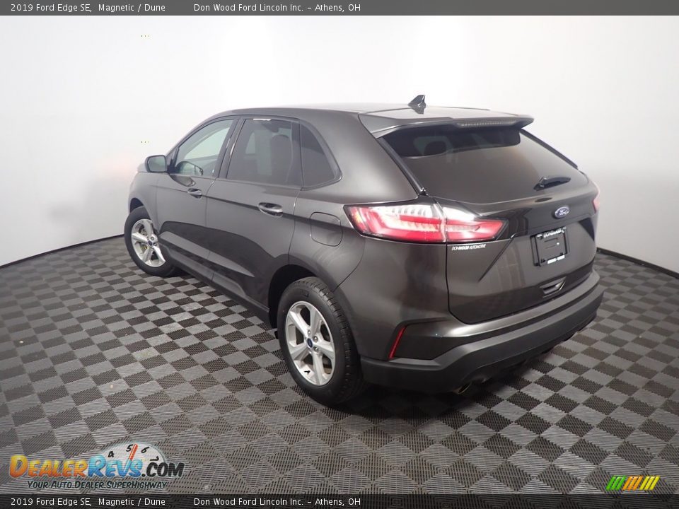 2019 Ford Edge SE Magnetic / Dune Photo #12