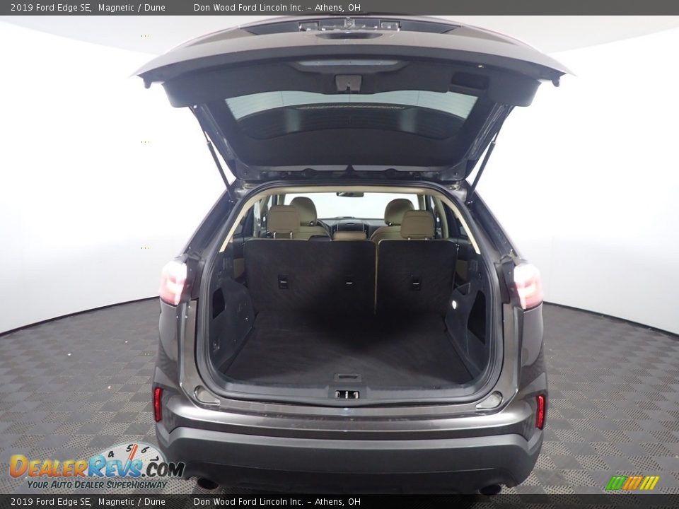 2019 Ford Edge SE Magnetic / Dune Photo #14