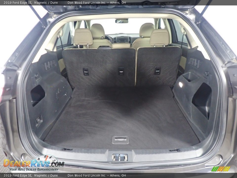 2019 Ford Edge SE Magnetic / Dune Photo #15