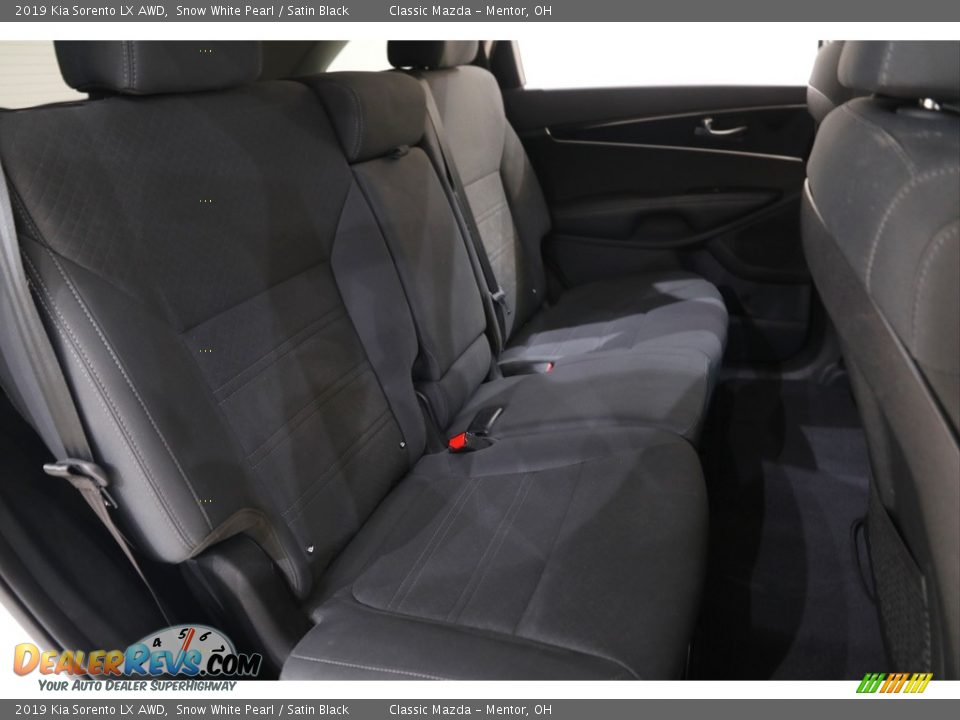 2019 Kia Sorento LX AWD Snow White Pearl / Satin Black Photo #13