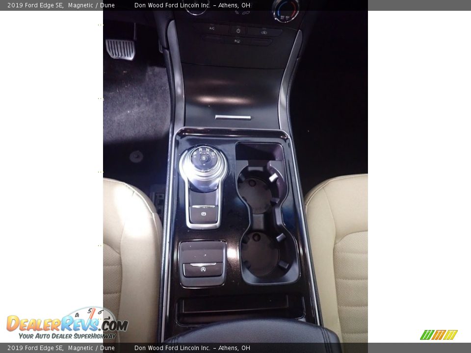 2019 Ford Edge SE Magnetic / Dune Photo #32