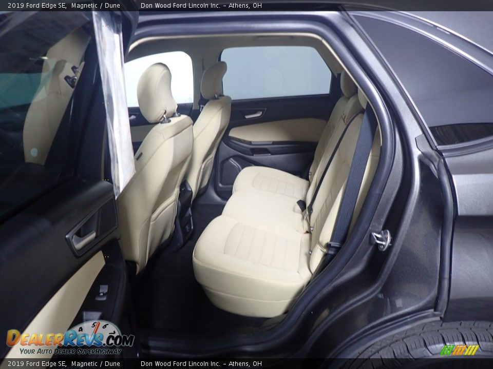 2019 Ford Edge SE Magnetic / Dune Photo #35