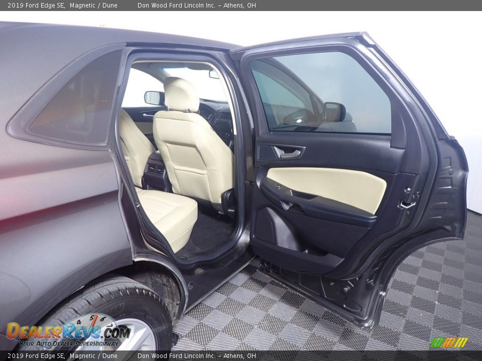 2019 Ford Edge SE Magnetic / Dune Photo #36