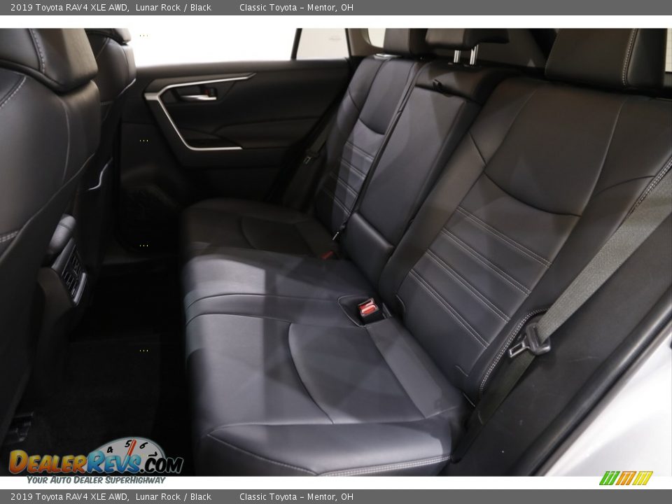 2019 Toyota RAV4 XLE AWD Lunar Rock / Black Photo #14