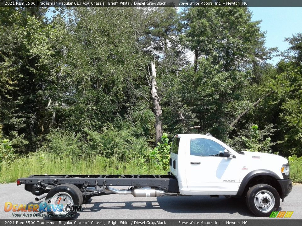 2021 Ram 5500 Tradesman Regular Cab 4x4 Chassis Bright White / Diesel Gray/Black Photo #5