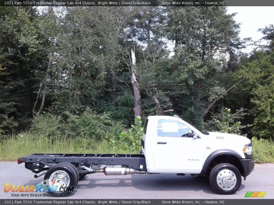 2021 Ram 5500 Tradesman Regular Cab 4x4 Chassis Bright White / Diesel Gray/Black Photo #5