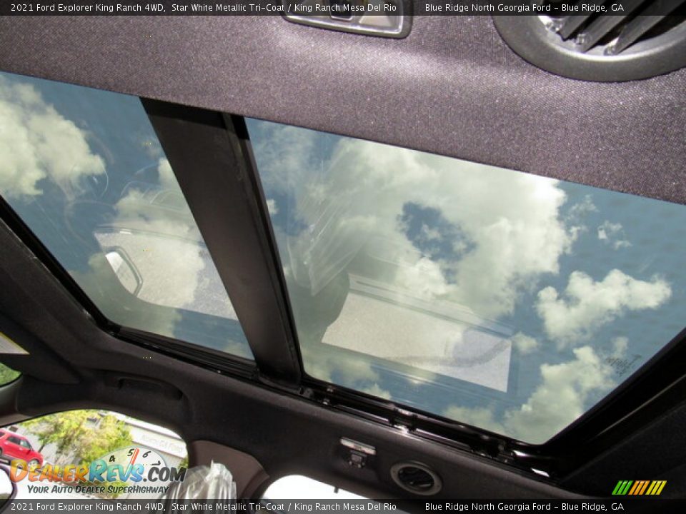 Sunroof of 2021 Ford Explorer King Ranch 4WD Photo #24