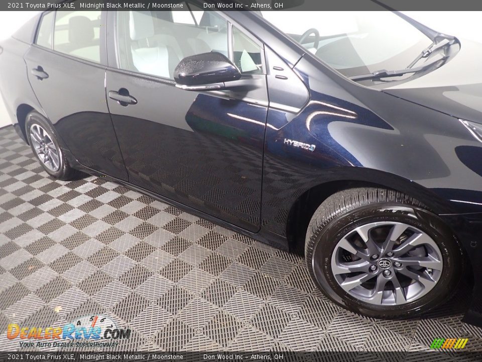2021 Toyota Prius XLE Midnight Black Metallic / Moonstone Photo #6