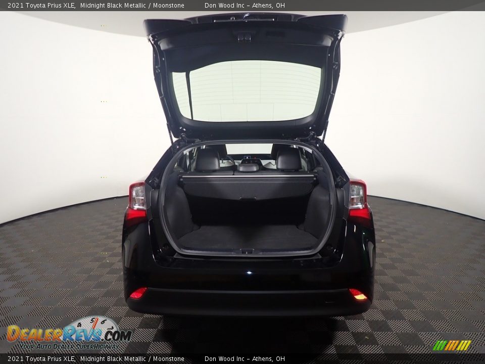 2021 Toyota Prius XLE Midnight Black Metallic / Moonstone Photo #16