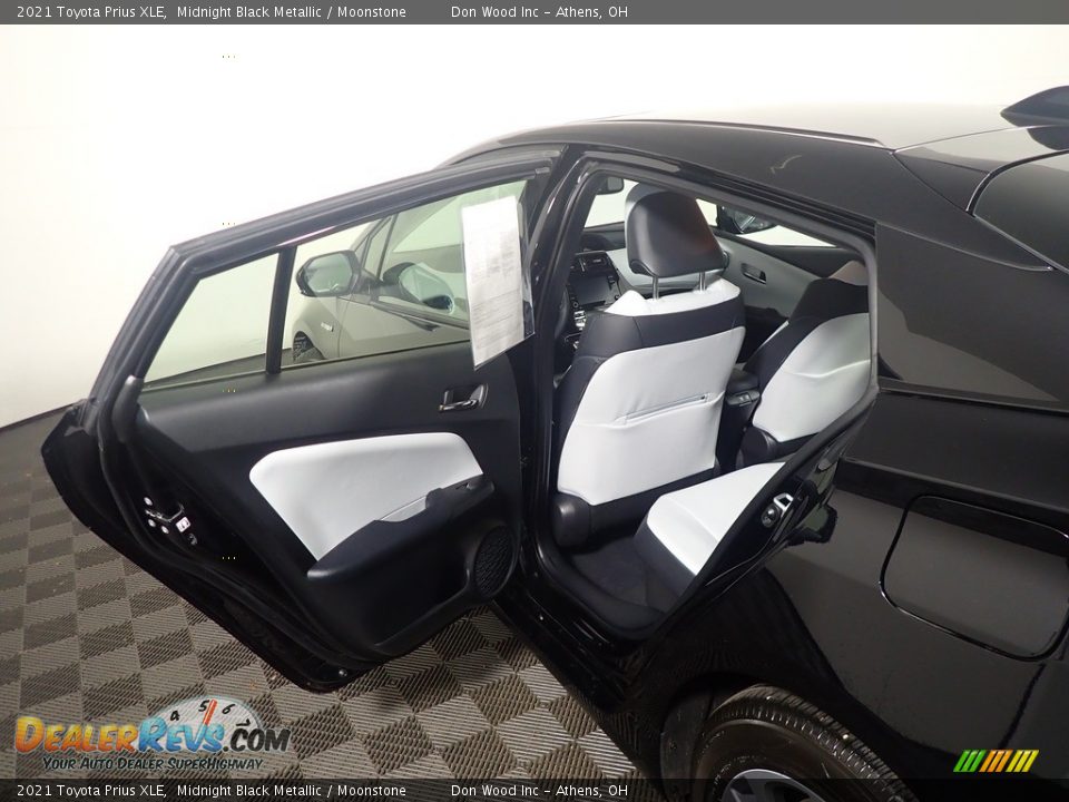 2021 Toyota Prius XLE Midnight Black Metallic / Moonstone Photo #35