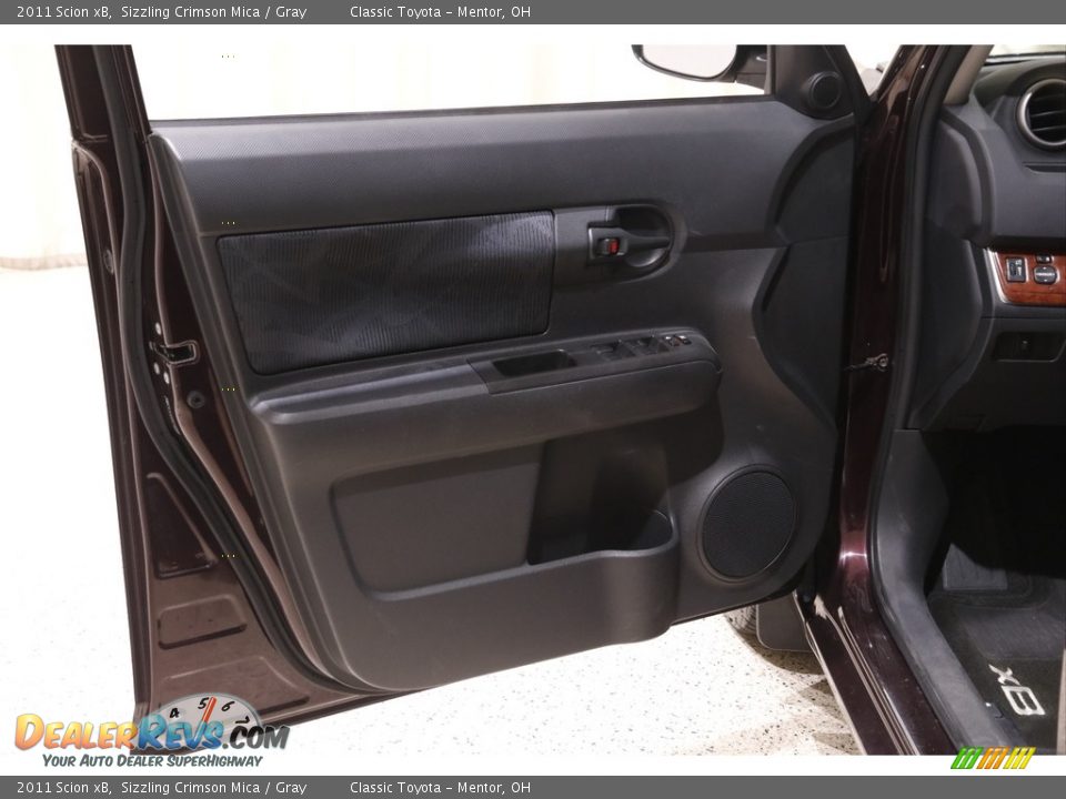 2011 Scion xB Sizzling Crimson Mica / Gray Photo #4