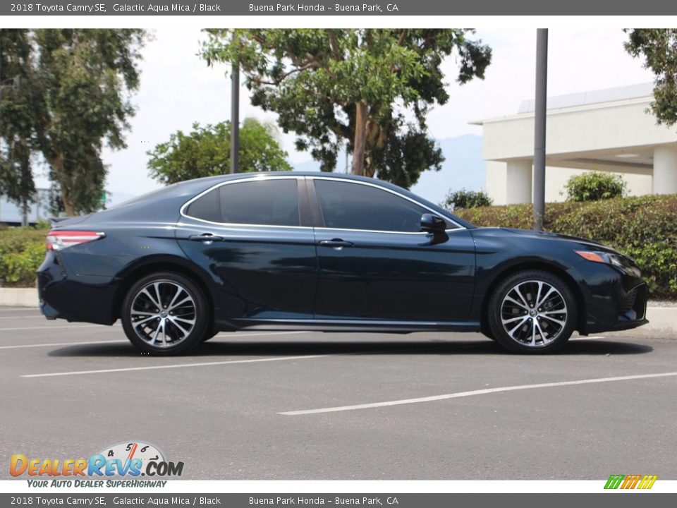 2018 Toyota Camry SE Galactic Aqua Mica / Black Photo #4