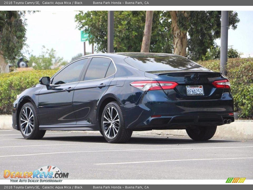 2018 Toyota Camry SE Galactic Aqua Mica / Black Photo #8