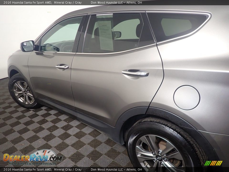 2016 Hyundai Santa Fe Sport AWD Mineral Gray / Gray Photo #17