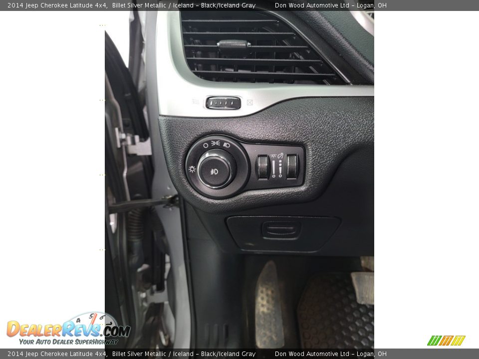 2014 Jeep Cherokee Latitude 4x4 Billet Silver Metallic / Iceland - Black/Iceland Gray Photo #18