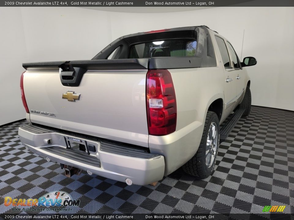 2009 Chevrolet Avalanche LTZ 4x4 Gold Mist Metallic / Light Cashmere Photo #11