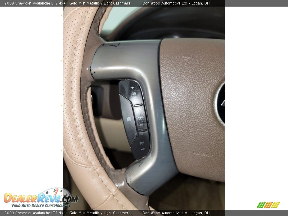 2009 Chevrolet Avalanche LTZ 4x4 Gold Mist Metallic / Light Cashmere Photo #22