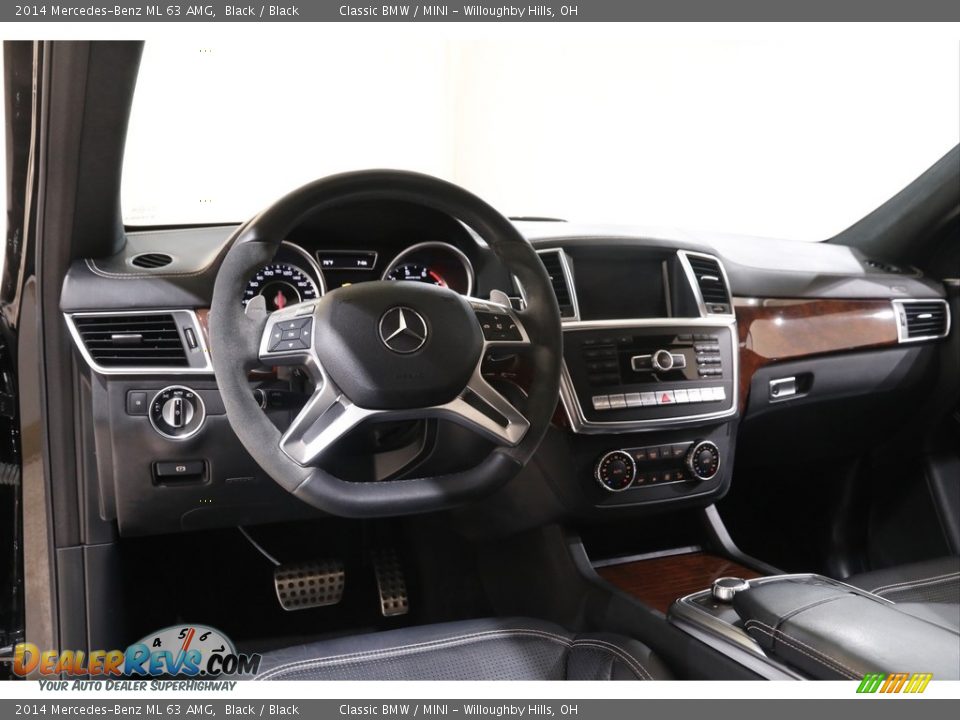 Dashboard of 2014 Mercedes-Benz ML 63 AMG Photo #6