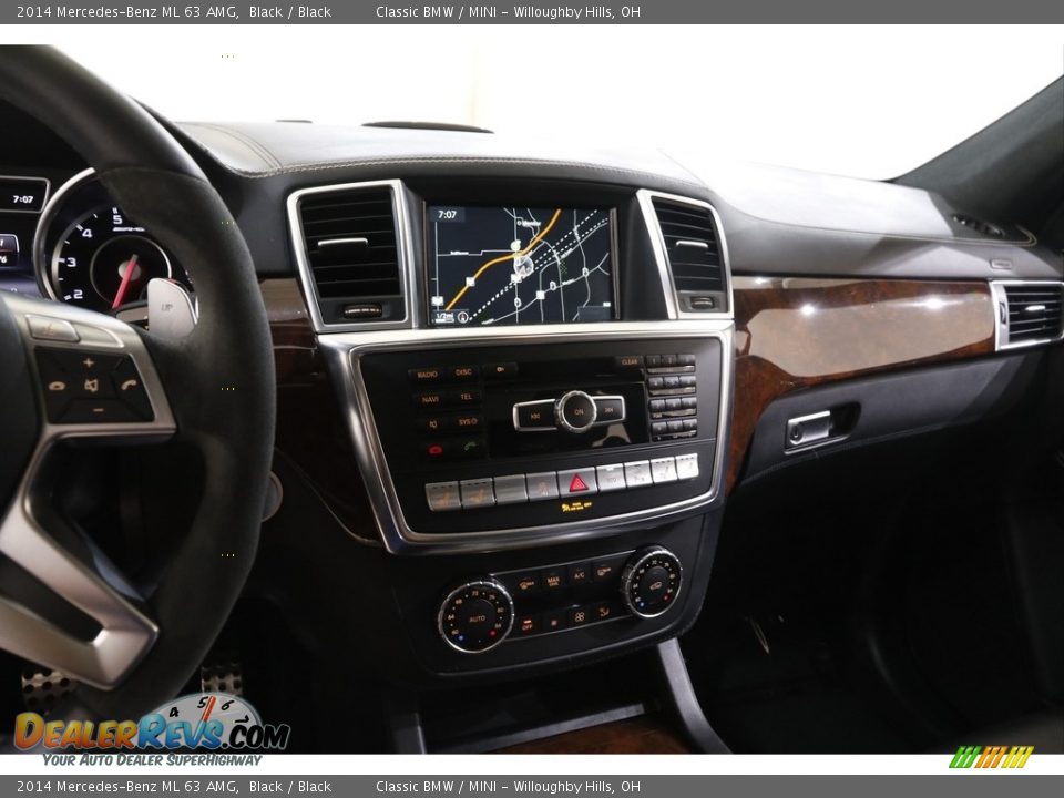 Controls of 2014 Mercedes-Benz ML 63 AMG Photo #9