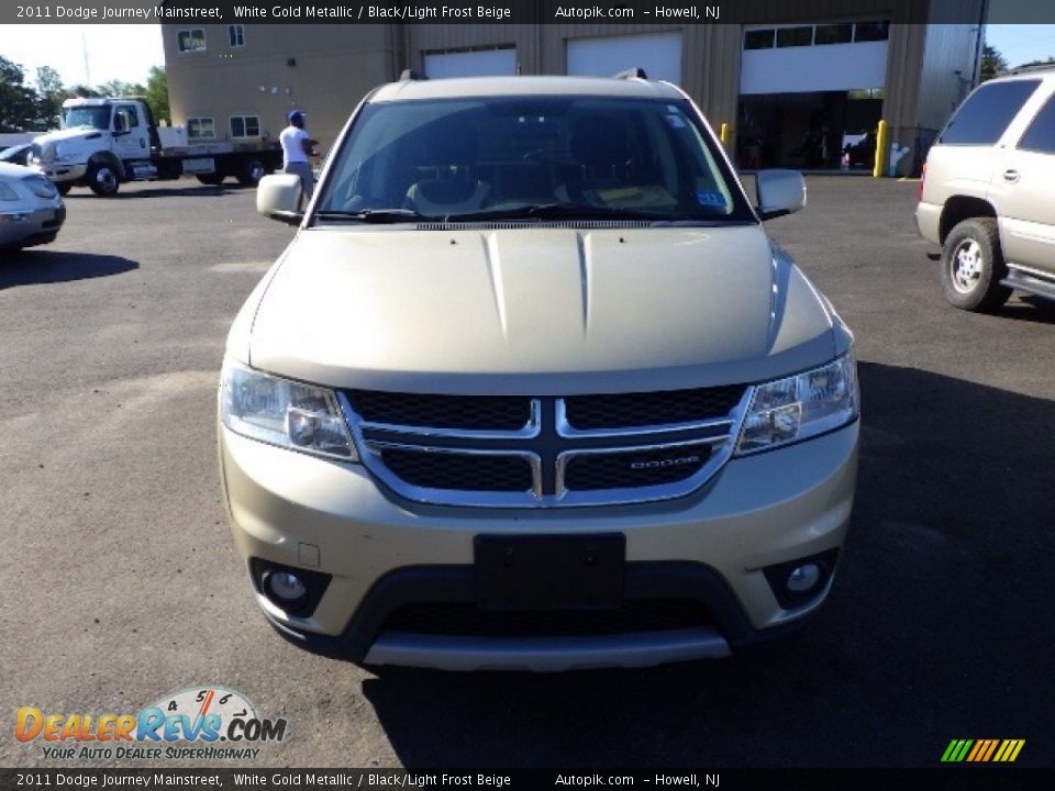 2011 Dodge Journey Mainstreet White Gold Metallic / Black/Light Frost Beige Photo #2