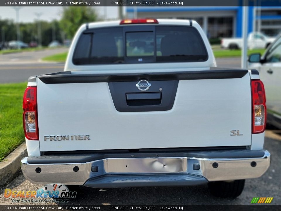 2019 Nissan Frontier SL Crew Cab Glacier White / Steel Photo #5