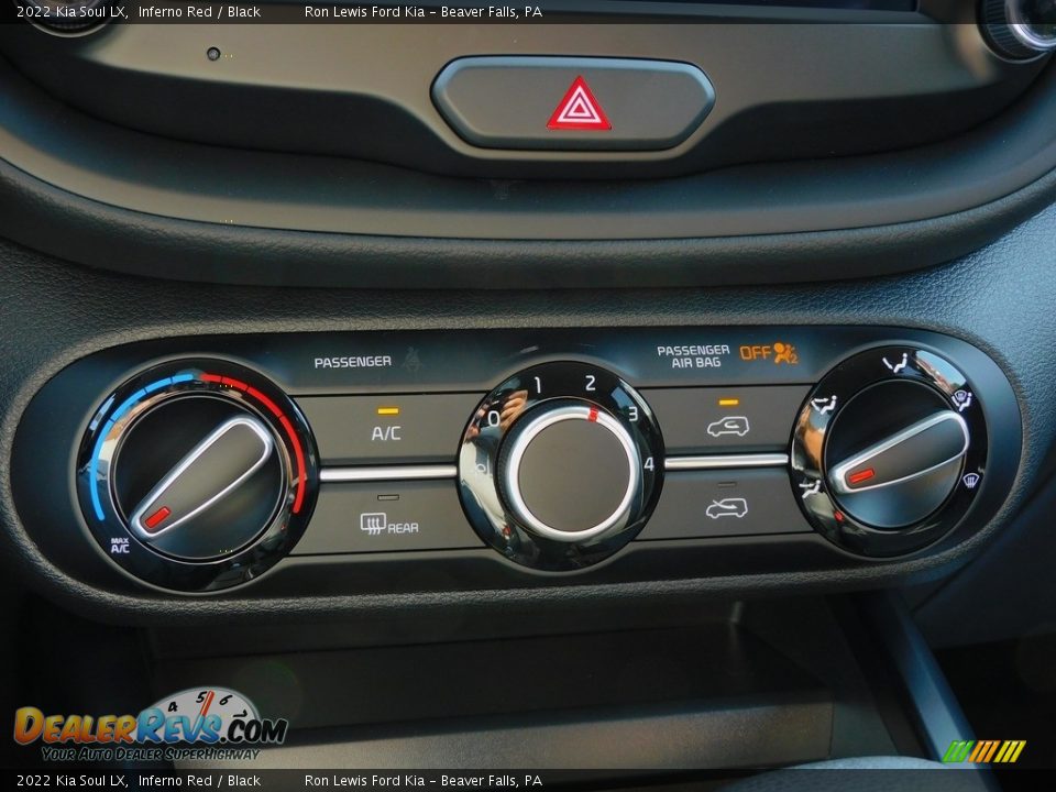2022 Kia Soul LX Inferno Red / Black Photo #17