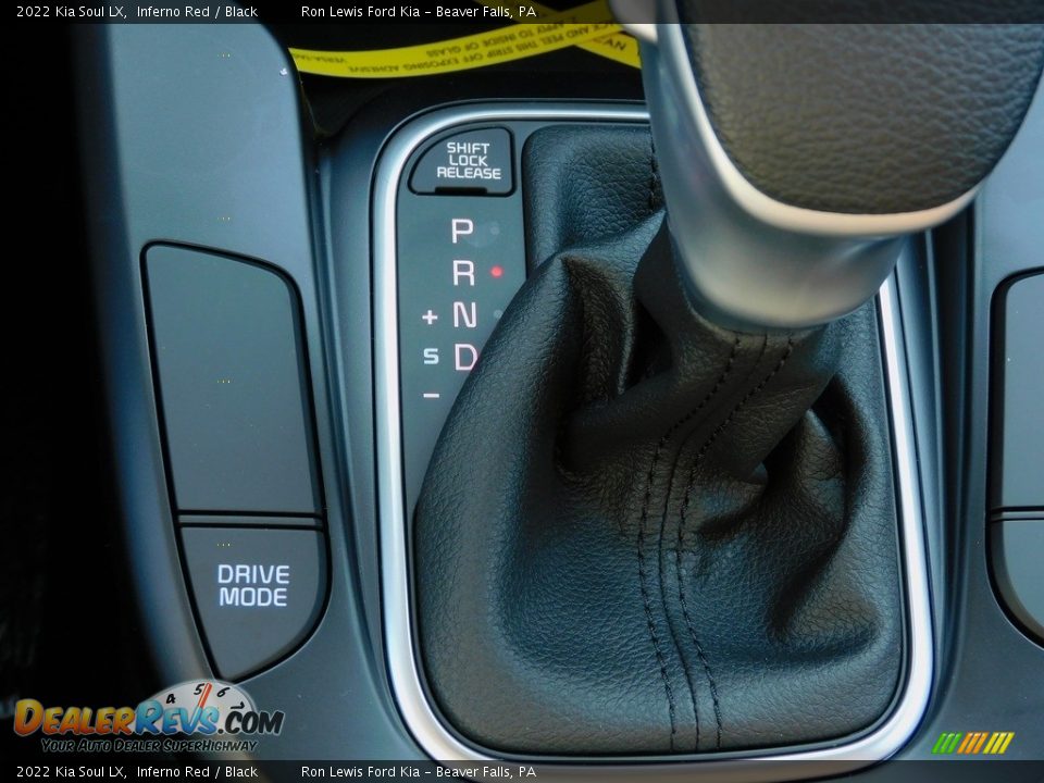 2022 Kia Soul LX Inferno Red / Black Photo #18