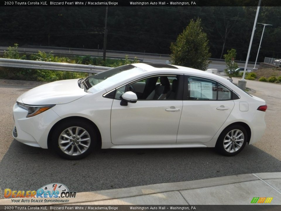 2020 Toyota Corolla XLE Blizzard Pearl White / Macadamia/Beige Photo #14