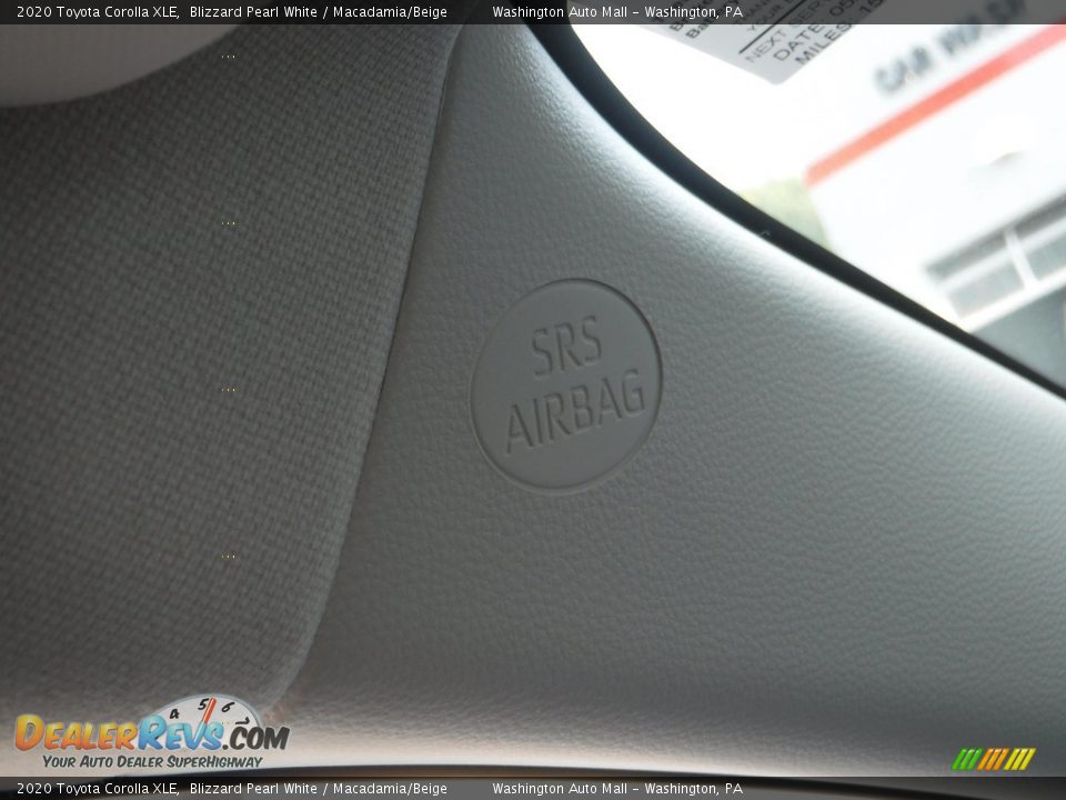 2020 Toyota Corolla XLE Blizzard Pearl White / Macadamia/Beige Photo #25