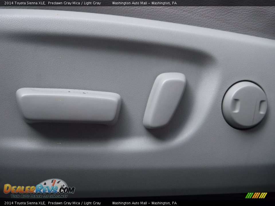 2014 Toyota Sienna XLE Predawn Gray Mica / Light Gray Photo #17