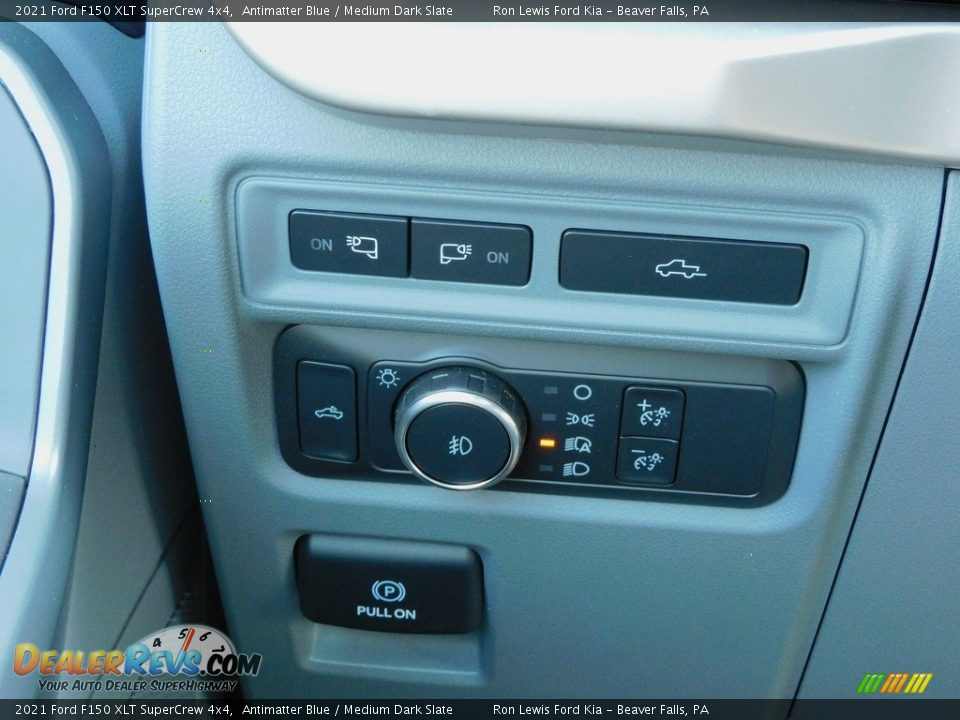 Controls of 2021 Ford F150 XLT SuperCrew 4x4 Photo #18