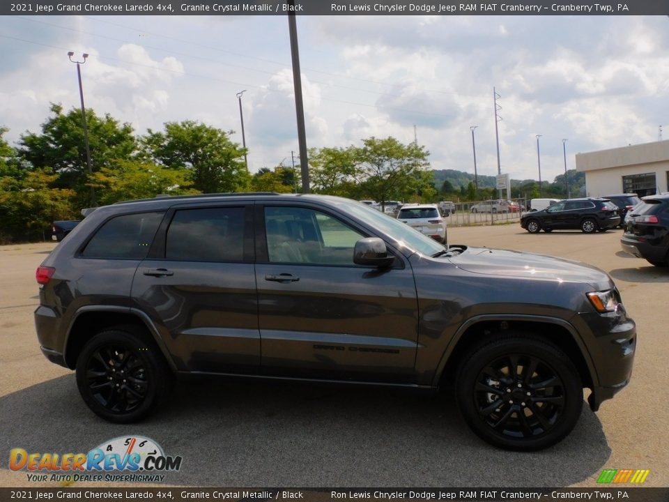 2021 Jeep Grand Cherokee Laredo 4x4 Granite Crystal Metallic / Black Photo #4