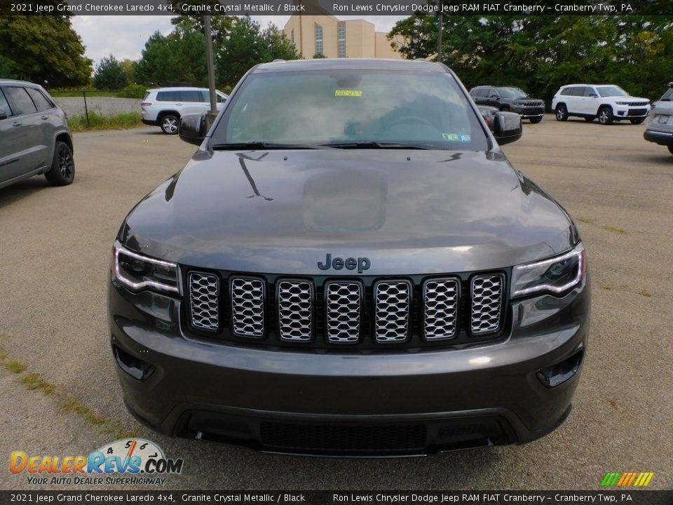 2021 Jeep Grand Cherokee Laredo 4x4 Granite Crystal Metallic / Black Photo #2