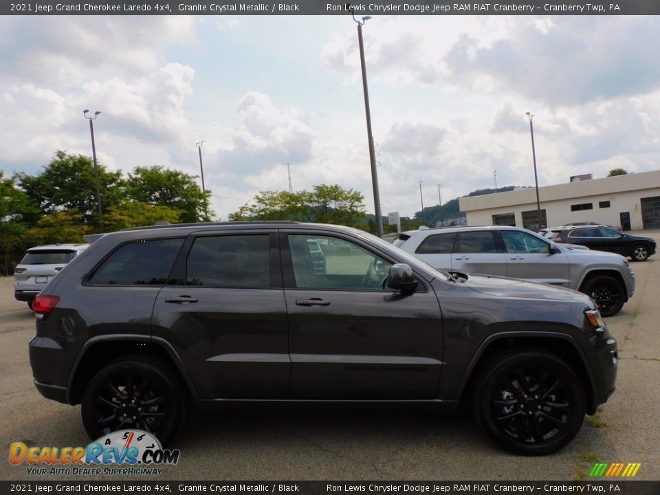 2021 Jeep Grand Cherokee Laredo 4x4 Granite Crystal Metallic / Black Photo #4