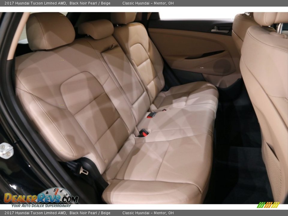 2017 Hyundai Tucson Limited AWD Black Noir Pearl / Beige Photo #16