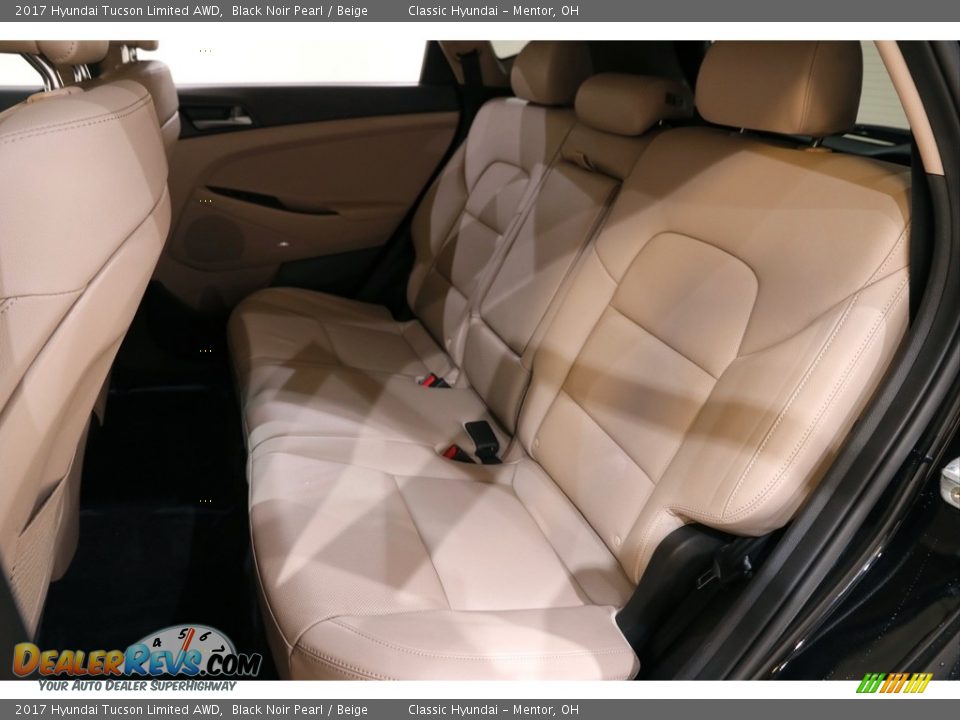 2017 Hyundai Tucson Limited AWD Black Noir Pearl / Beige Photo #17