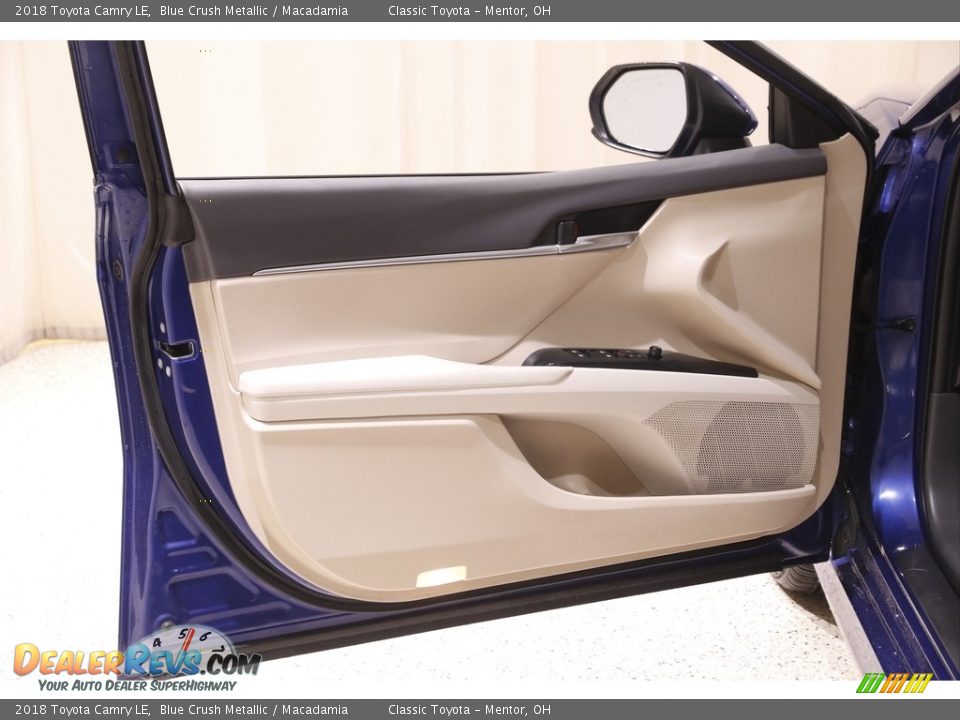 2018 Toyota Camry LE Blue Crush Metallic / Macadamia Photo #4
