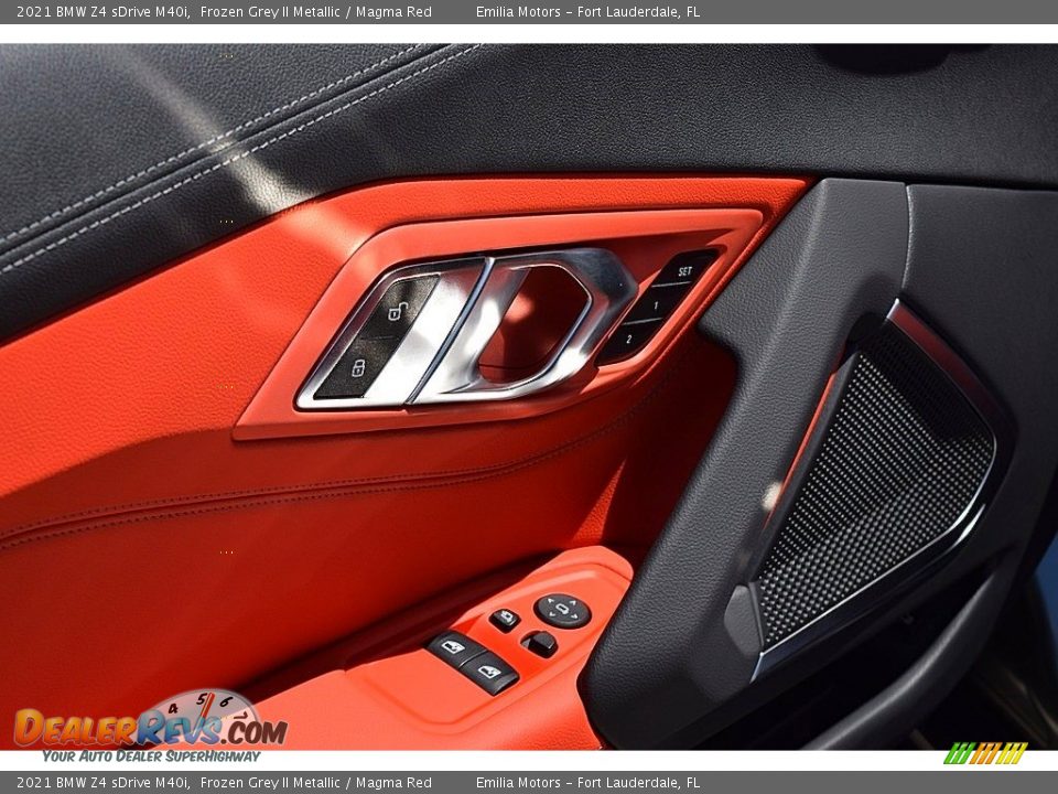 Door Panel of 2021 BMW Z4 sDrive M40i Photo #32