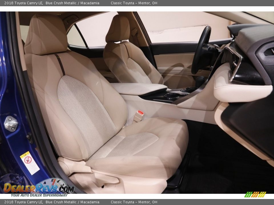2018 Toyota Camry LE Blue Crush Metallic / Macadamia Photo #14