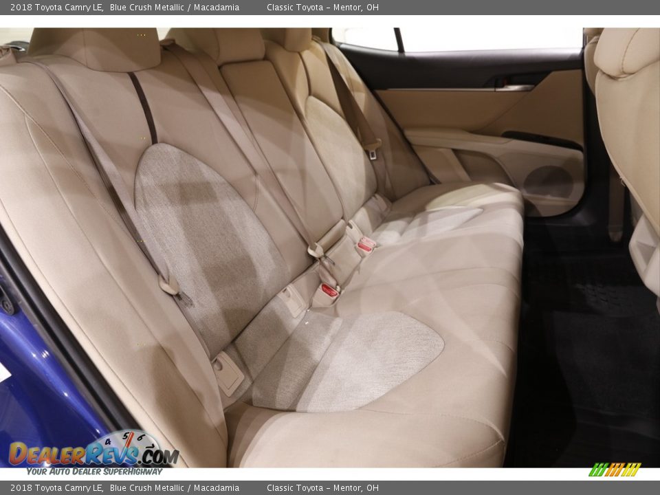 2018 Toyota Camry LE Blue Crush Metallic / Macadamia Photo #15