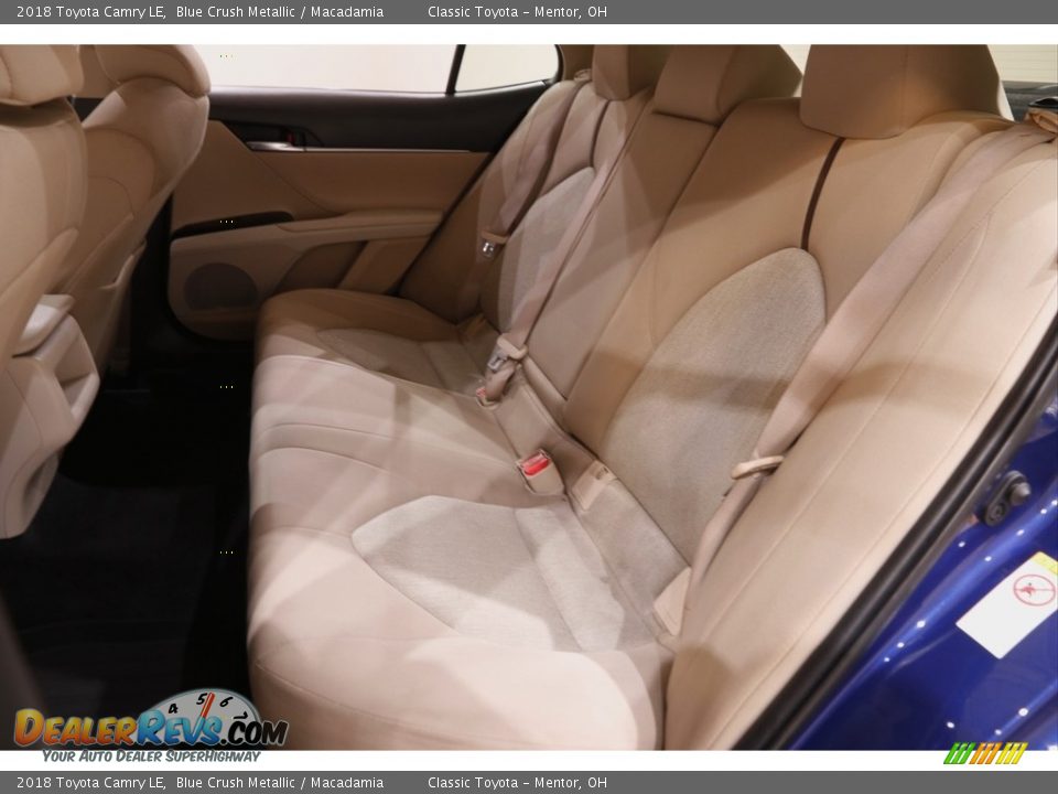 2018 Toyota Camry LE Blue Crush Metallic / Macadamia Photo #16